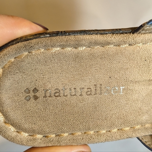 Naturalizer blue "Hurry" wedge sandals - Picture 6 of 10